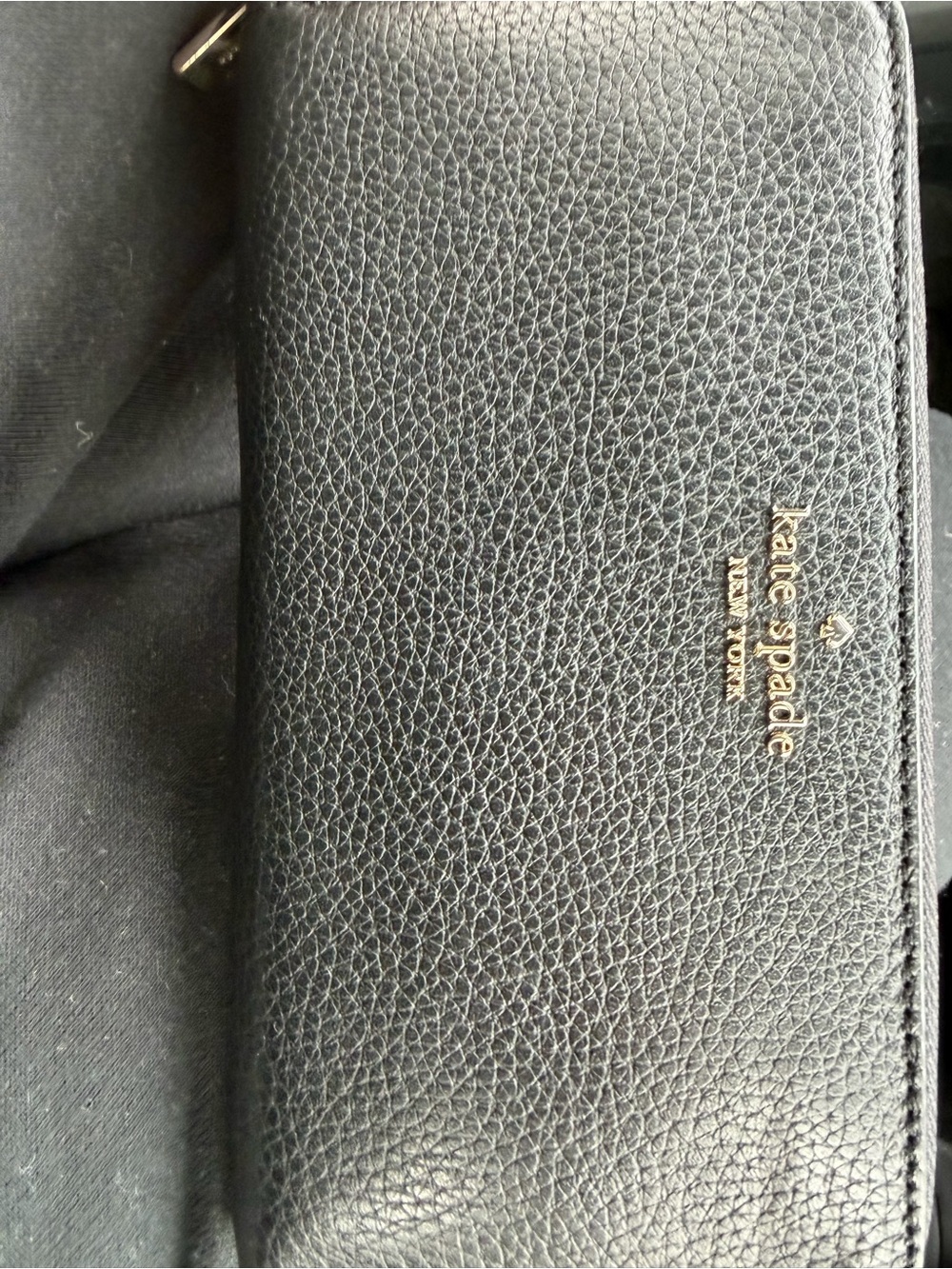Kate Spade New York Large Zip Wallet – Black